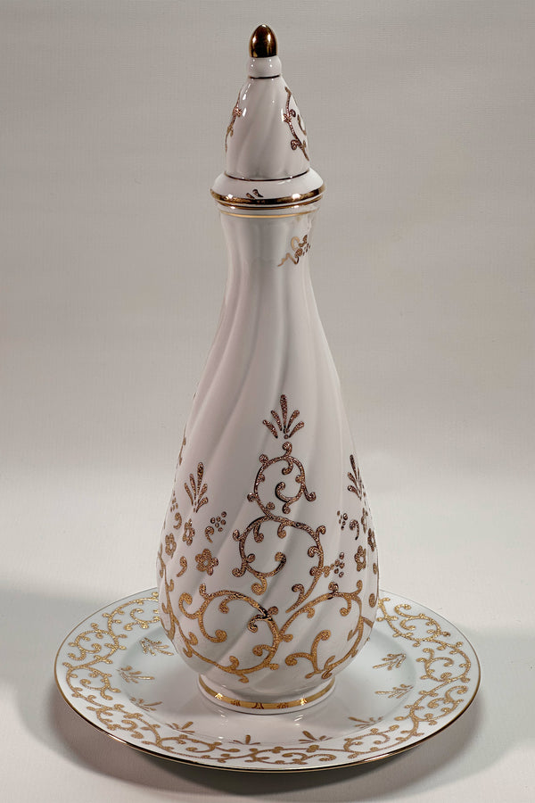 Handcrafted Porcelain Decorative Vase (Golden) 10