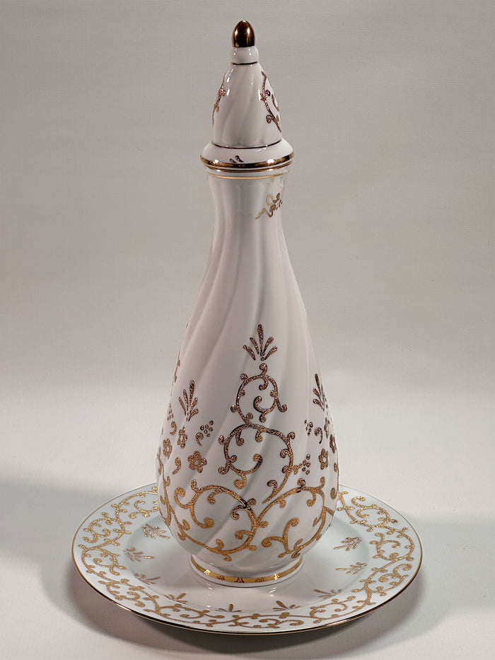 Handcrafted Porcelain Decorative Vase (Golden) 10